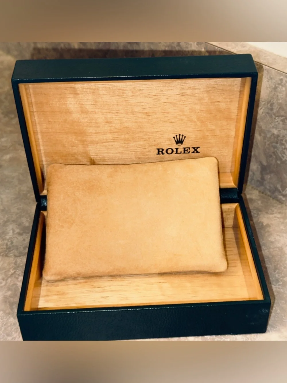 Rolex box (watch not included)